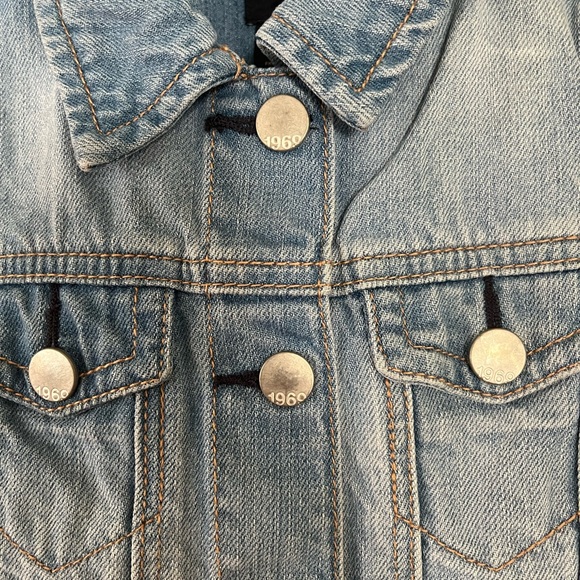 BabyGap Light Wash Denim 1969 Vest Girl Toddler 3 years - Picture 3 of 8